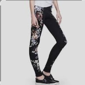 Express Black Floral XS Skinny Scuba Stretch Leggings Cottagecore